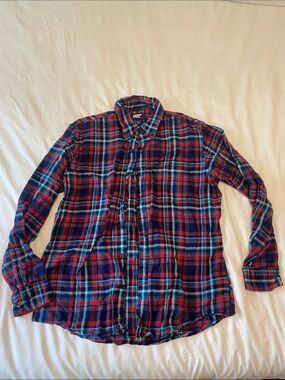 Men’s Red and Blue Plaid Flannel Button-Down Shirt